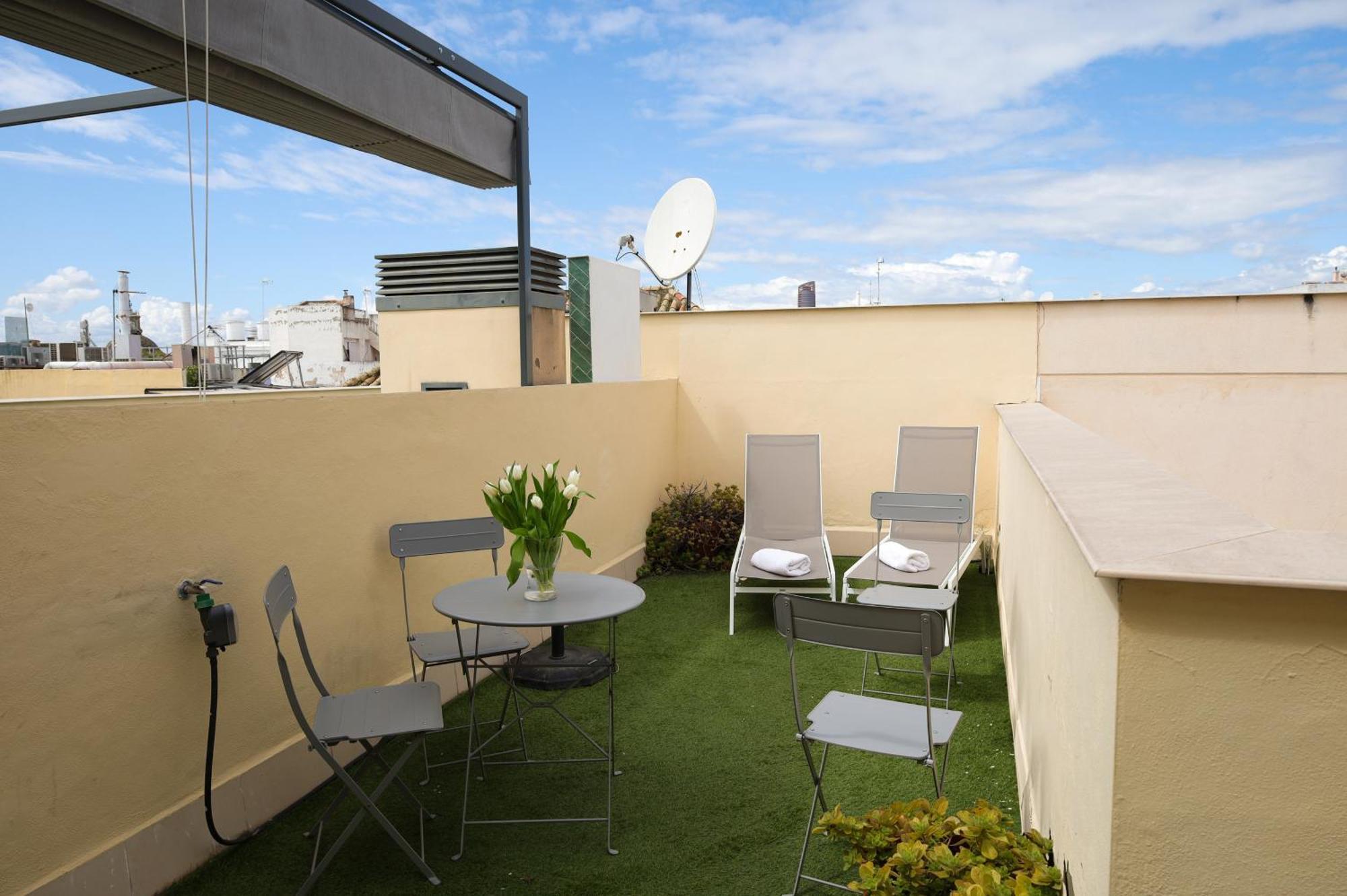 Guzman El Bueno Suites Seville Luaran gambar