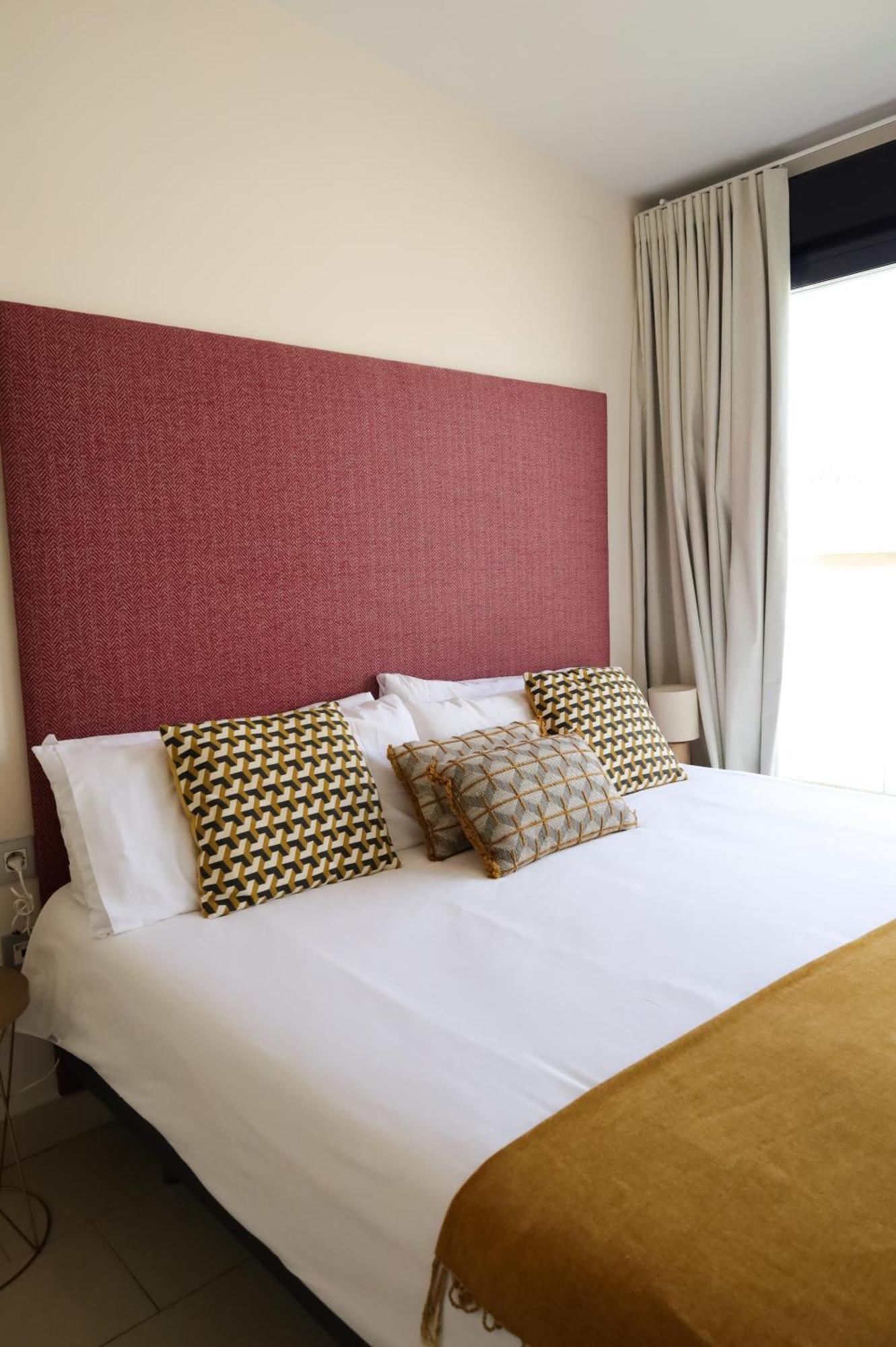 Guzman El Bueno Suites Seville Luaran gambar