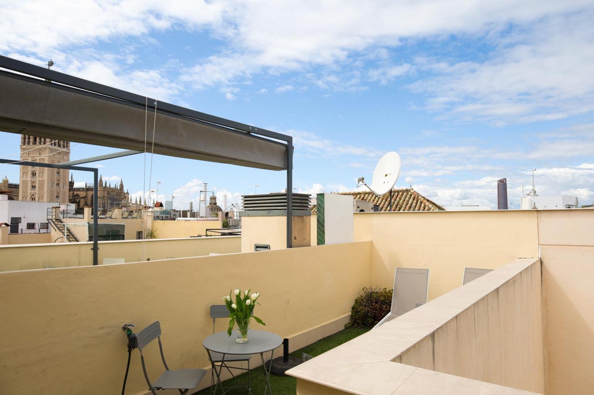 Guzman El Bueno Suites Seville Luaran gambar