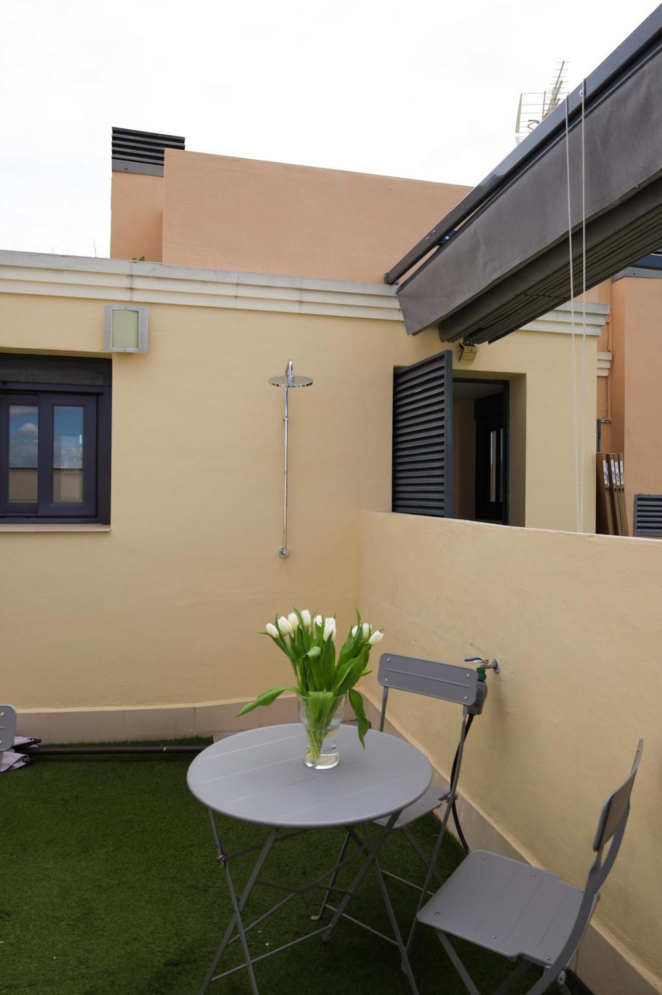 Guzman El Bueno Suites Seville Luaran gambar