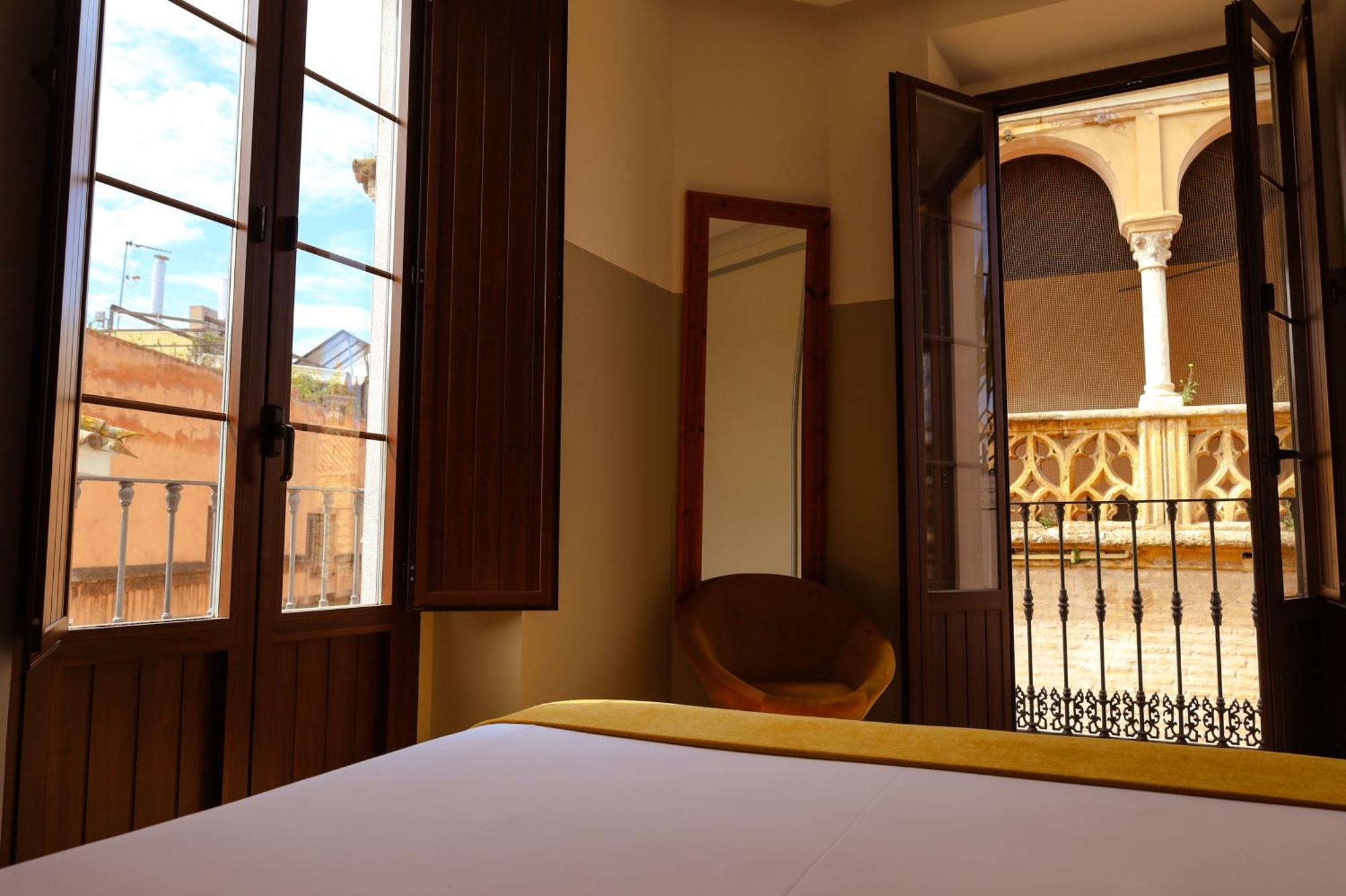 Guzman El Bueno Suites Seville Luaran gambar