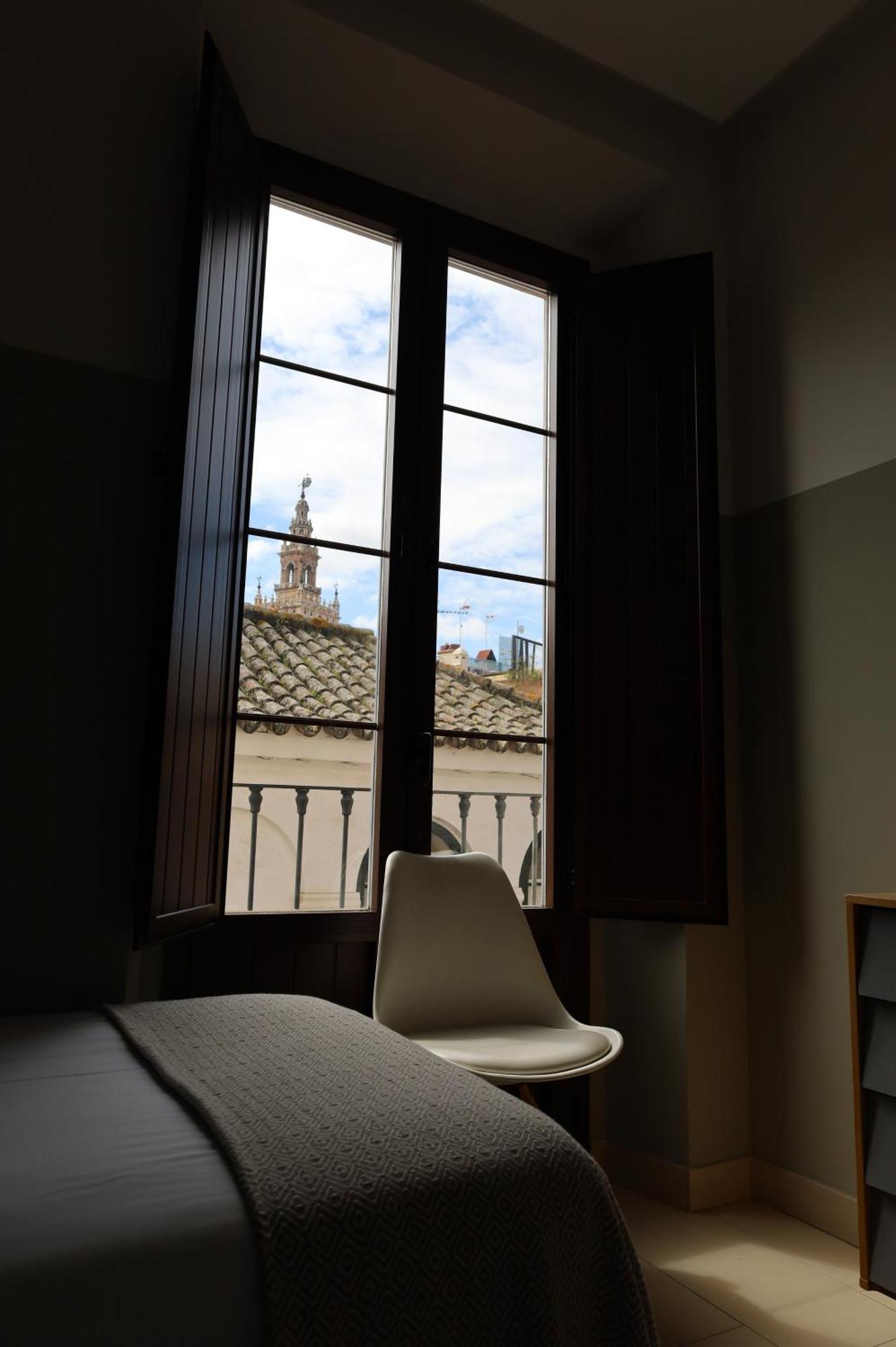 Guzman El Bueno Suites Seville Luaran gambar