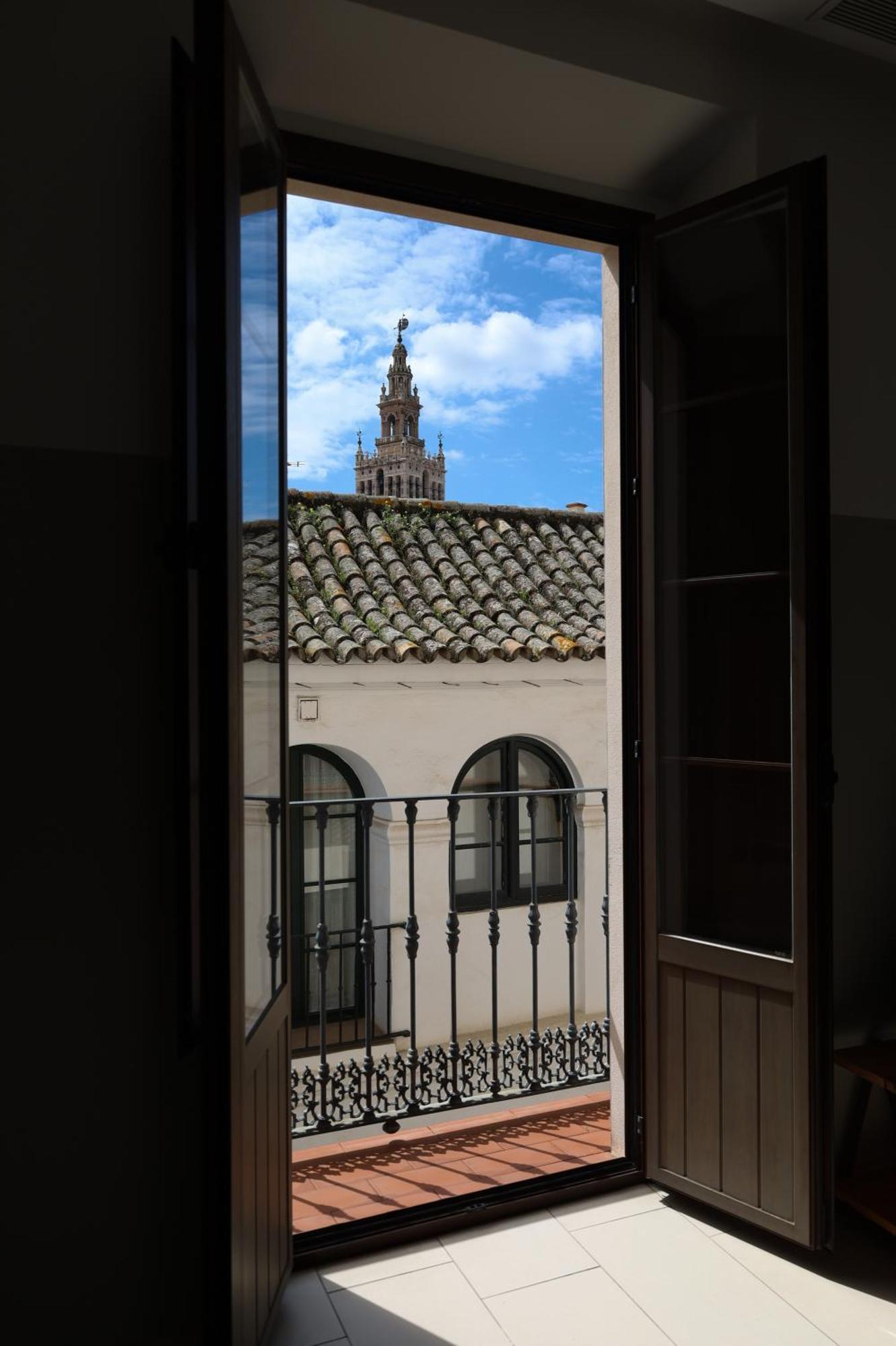 Guzman El Bueno Suites Seville Luaran gambar
