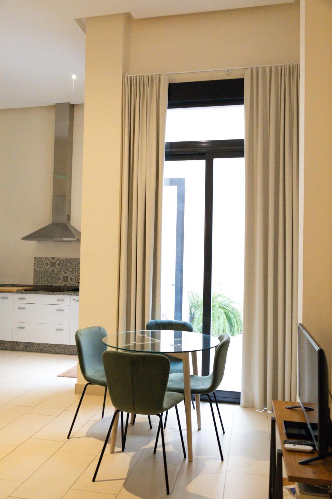 Guzman El Bueno Suites Seville Luaran gambar